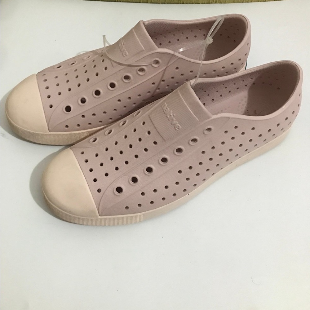 Native  Jefferson Slip On  Waterproof Shoes Size J6